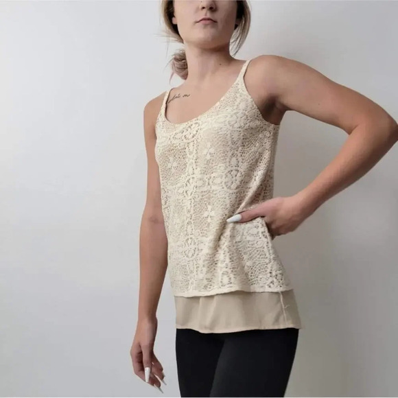 CAbi It Girl Lace Cami Top - Picture 9 of 11
